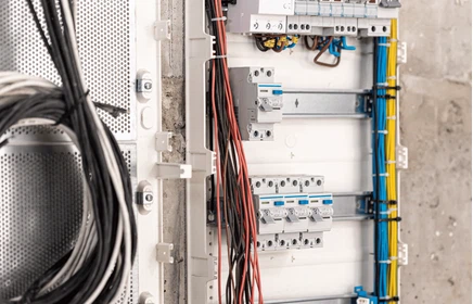 Wpis na blogu: Dobór wyłączników różnicowoprądowych: Praktyczny poradnik dla elektryków