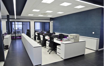 Wpis na blogu: Normy oświetlenia stanowiska pracy – co warto wiedzieć?