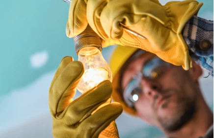 Wpis na blogu: Top 5 najczęstszych błędów w domowych instalacjach elektrycznych i jak ich uniknąć